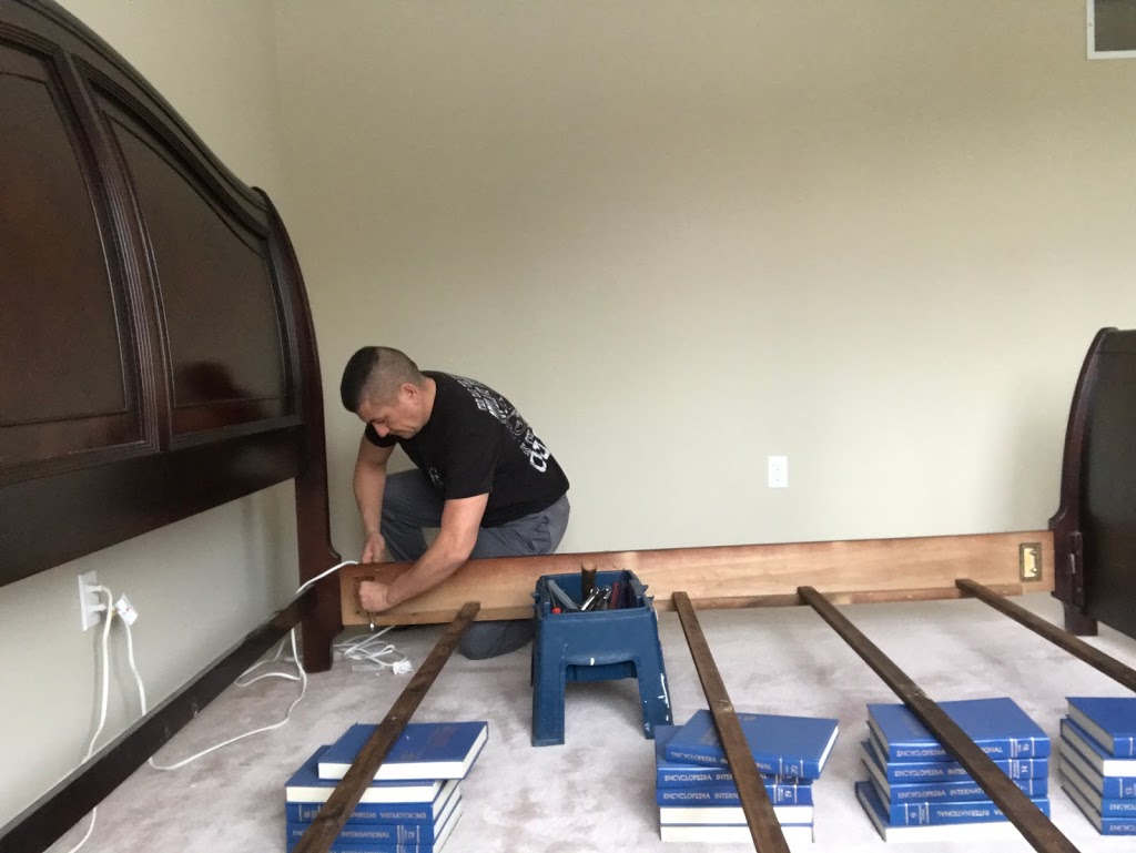 Mississauga Movers - Zeus Moving Services | 4243 Highgate Crescent, Mississauga, ON L4W 3G8, Canada | Phone: (647) 465-6360