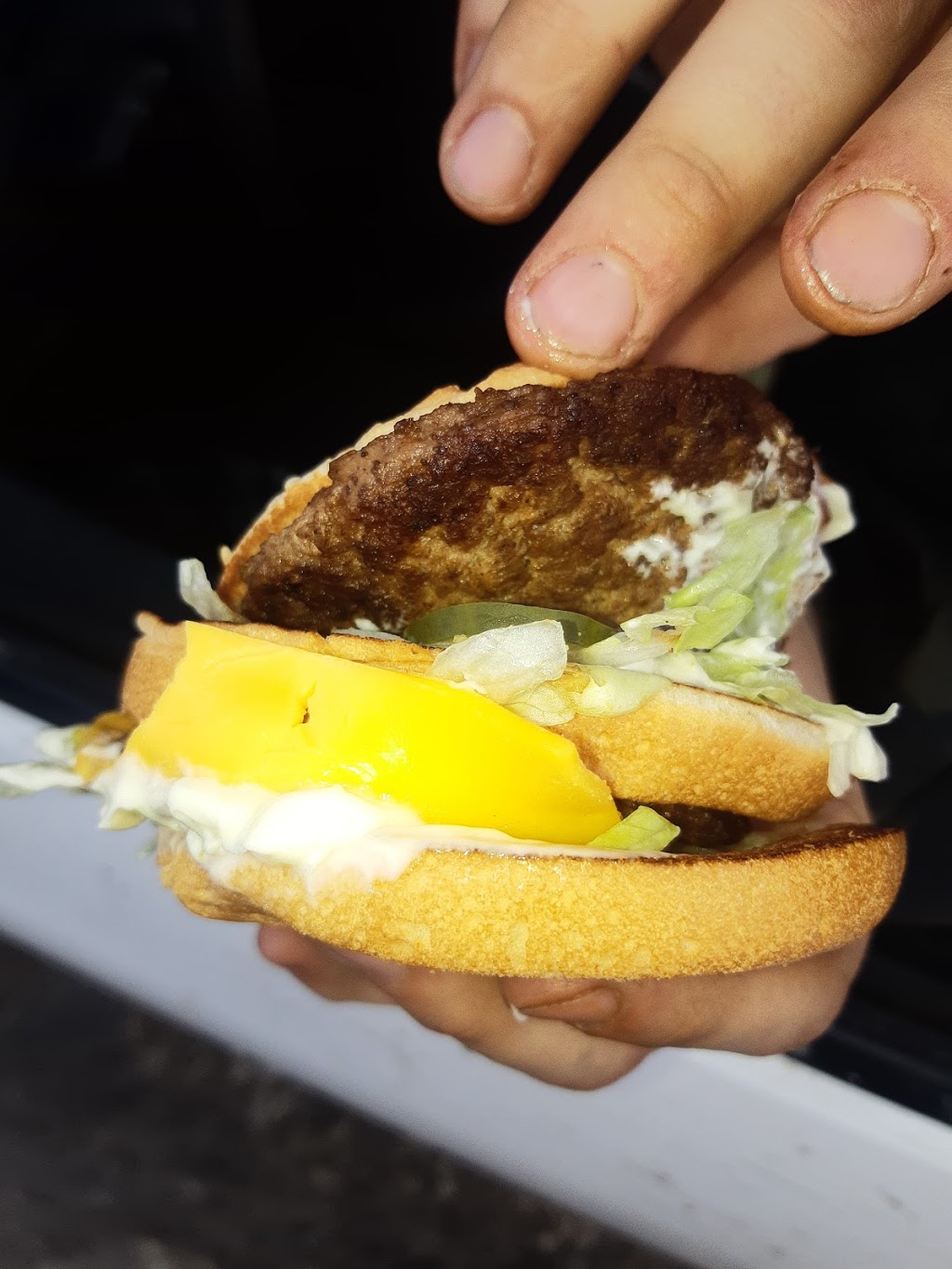McDonalds | 2715 Avenue des Aristocrates, Laval, QC H7E 0H3, Canada | Phone: (450) 664-7662