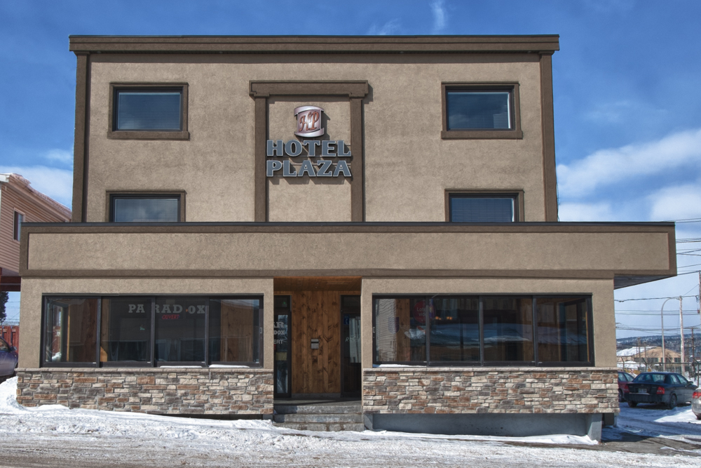 Hôtel Plaza | 1042 Av. du Port, La Baie, QC G7B 1W1, Canada | Phone: (418) 544-2345