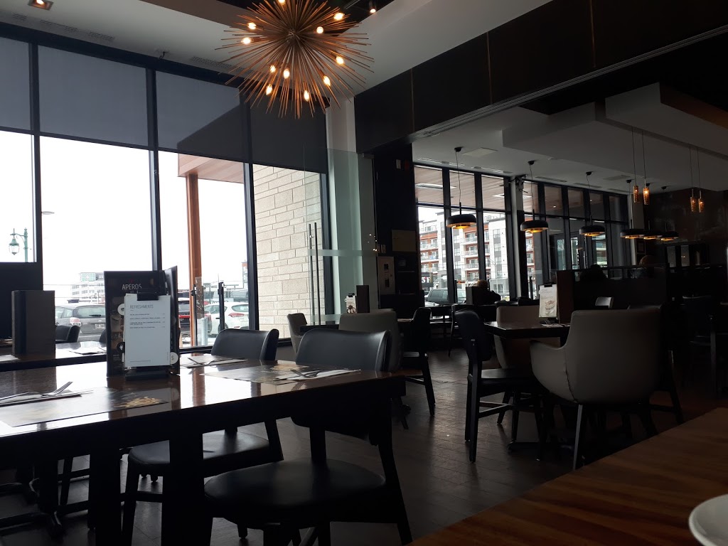 Rôtisserie St-Hubert | 350 Boulevard Curé-Labelle, Sainte-Thérèse, QC J7E 2Y1, Canada | Phone: (514) 385-5555