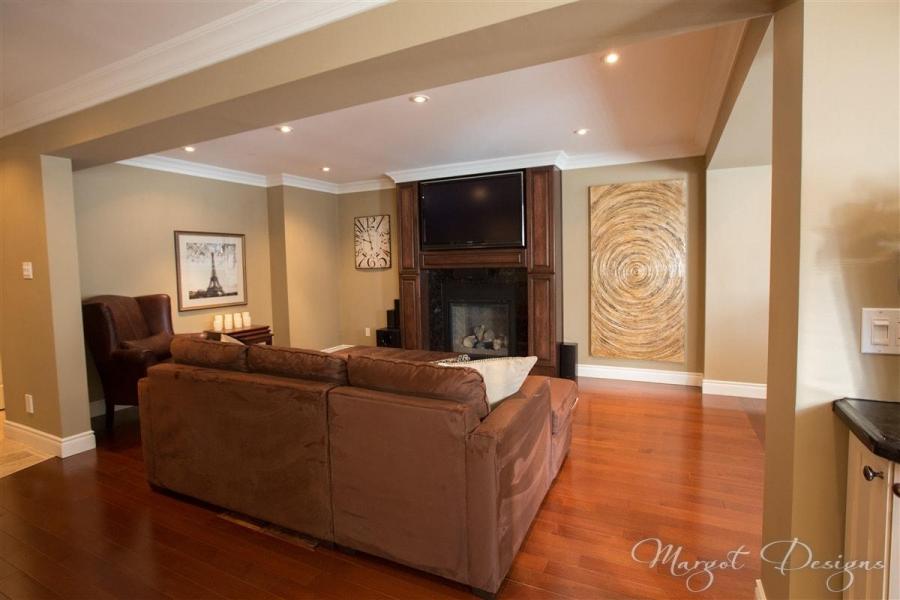 Margot Designs | 50 Chestnut Ave, Brantford, ON N3T 4C2, Canada | Phone: (905) 330-7130