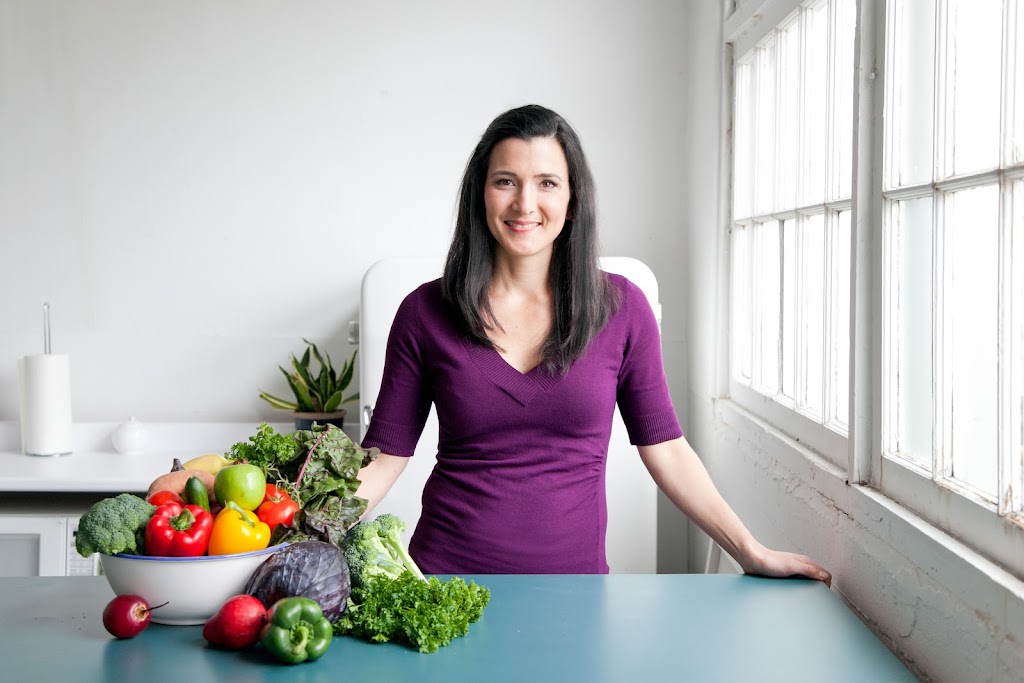 Cristina Sutter, MHSc., RD | 870 Baycrest Dr, North Vancouver, BC V7H 0B5, Canada | Phone: (604) 987-4060
