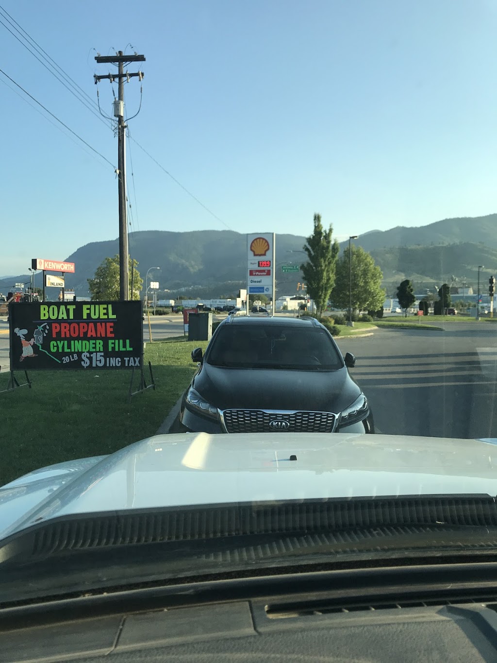 Shell | 1675 Fairview Rd, Penticton, BC V2A 6A6, Canada | Phone: (250) 492-0333