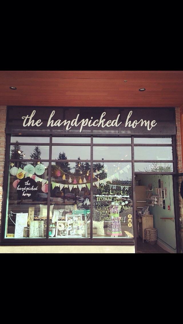 The Handpicked Home | 1406 Johnston Rd, White Rock, BC V4B 3Z5, Canada | Phone: (778) 291-4663