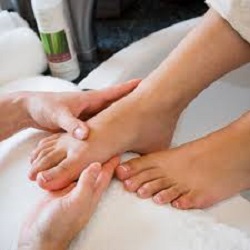 Helene Metras pedicure-manucure | 69 Chemin du Lac Mallonne, Notre-Dame-de-Pontmain, QC J0W 1S0, Canada | Phone: (819) 303-2325