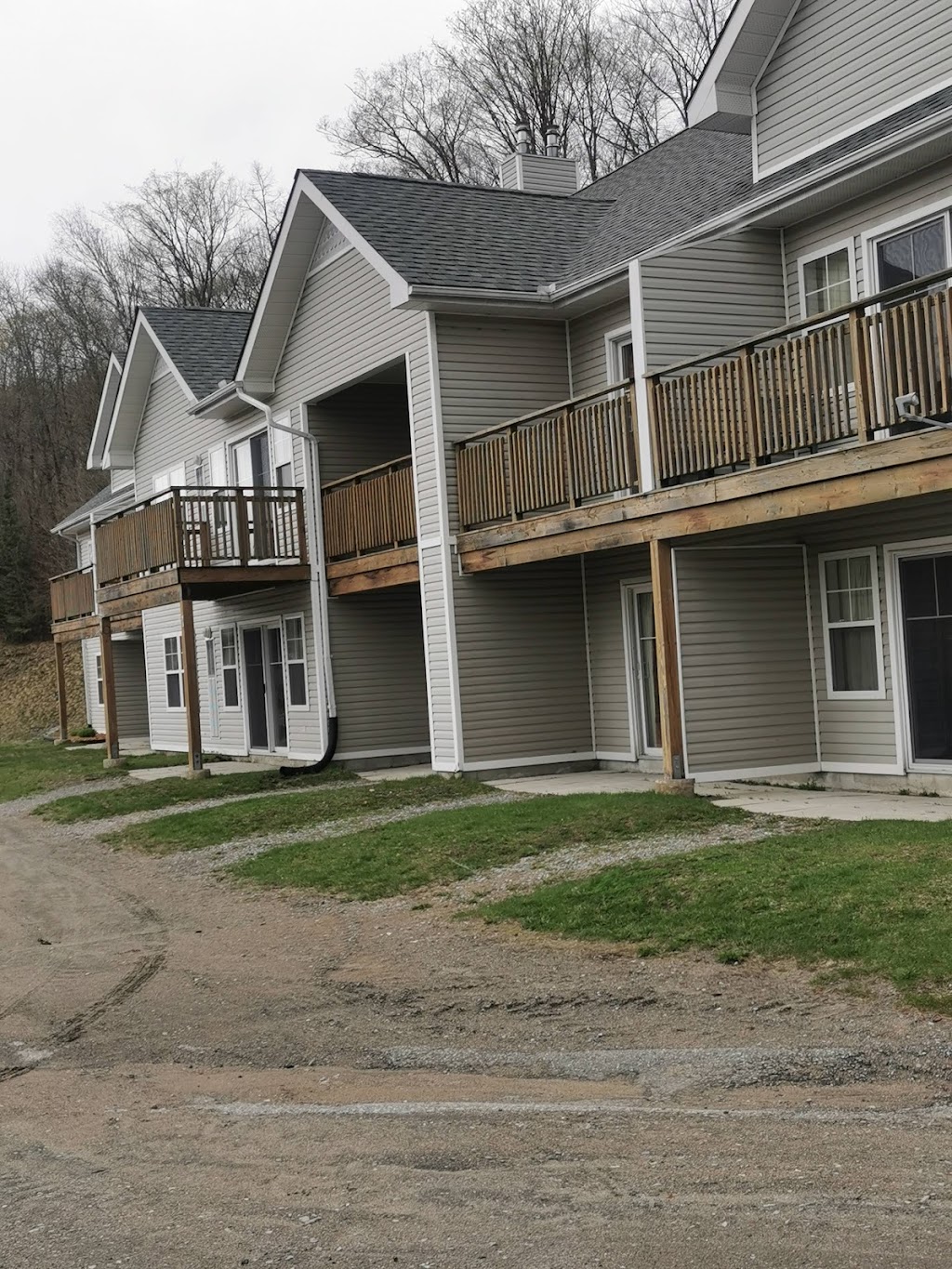 Getaways At Haliburton Heights | 1701 Wigamog Rd, Haliburton, ON K0M 1S0, Canada | Phone: (705) 457-3254