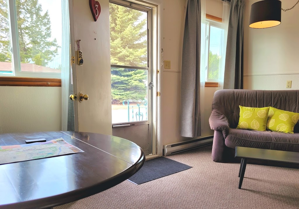 Lido Motel | 4876 McKay St, Radium Hot Springs, BC V0A 1M0, Canada | Phone: (877) 347-9533