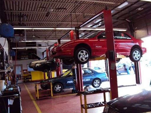 Peters Auto Centre Ltd | 1200 Victoria St N, Kitchener, ON N2B 3C9, Canada | Phone: (519) 578-4533