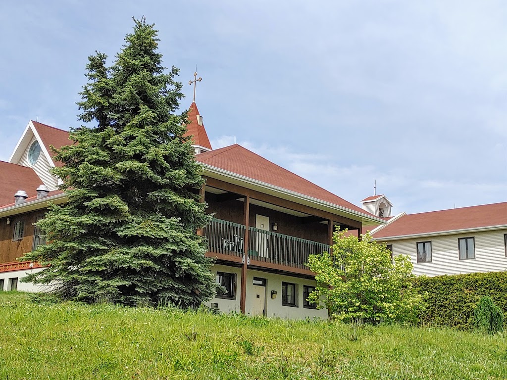 Monastère des Petits Frères de la Croix | 125 Rang Sainte Philomene, La Malbaie, QC G5A 2B5, Canada | Phone: (418) 439-4611