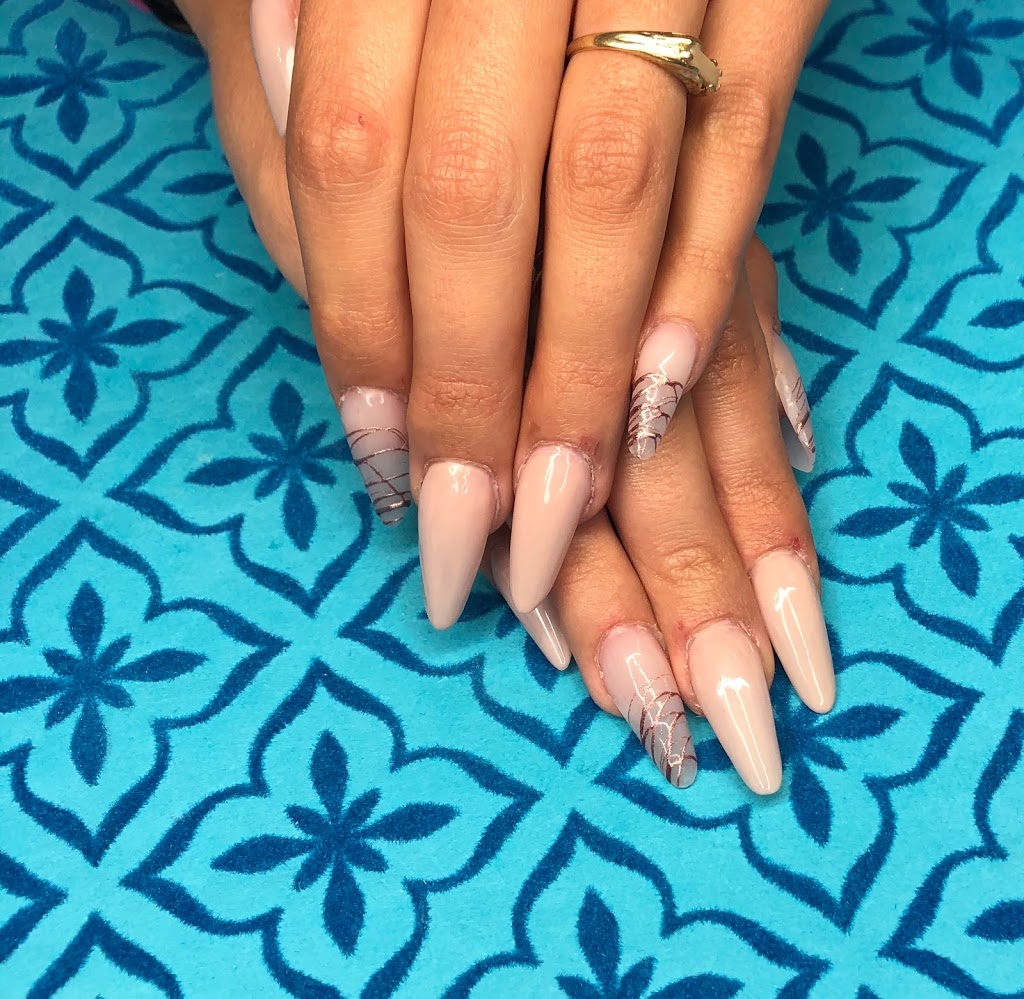 Finger Gems | 94 Rennick Rd, Moncton, NB E1G 4X2, Canada | Phone: (506) 227-9313