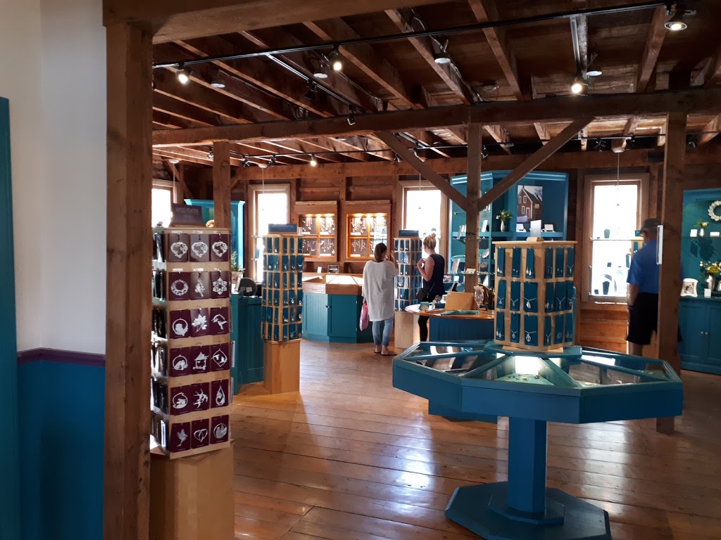 Amos Pewter | 589 Main St, Mahone Bay, NS B0J 2E0, Canada | Phone: (800) 565-3369