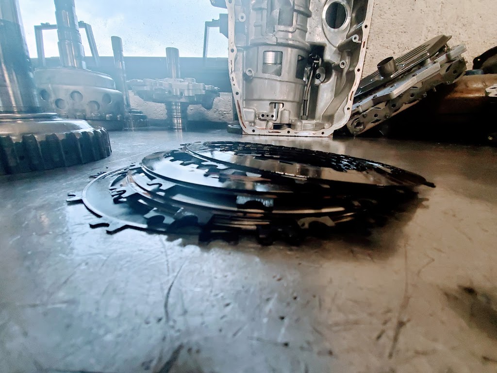 Lakeview transmission | 8815-A Dixie Hwy, Ira twp, MI 48023, USA | Phone: (586) 725-0407
