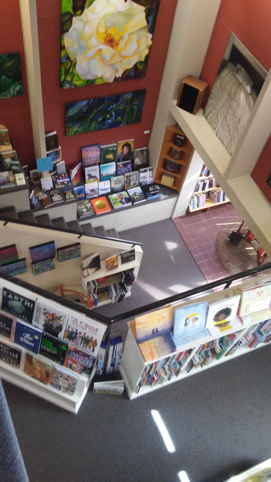 A Different Drummer Books | 513 Locust St, Burlington, ON L7S 1V3, Canada | Phone: (905) 639-0925