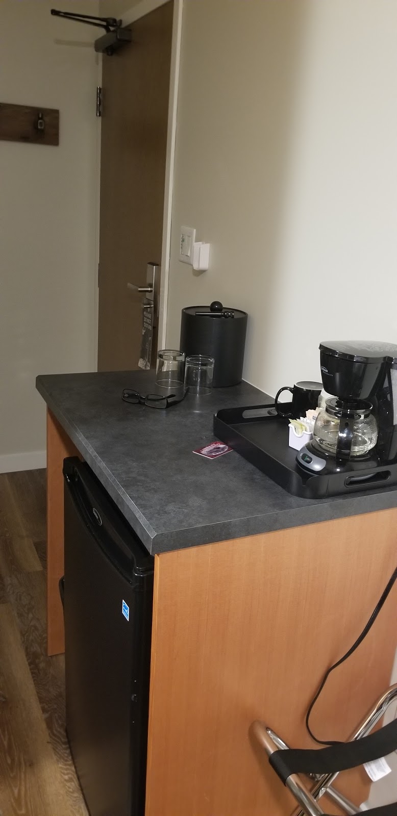 Cranberry Arms Hotel | 1604 Cedar Rd, Nanaimo, BC V9X 1L2, Canada | Phone: (250) 722-3112