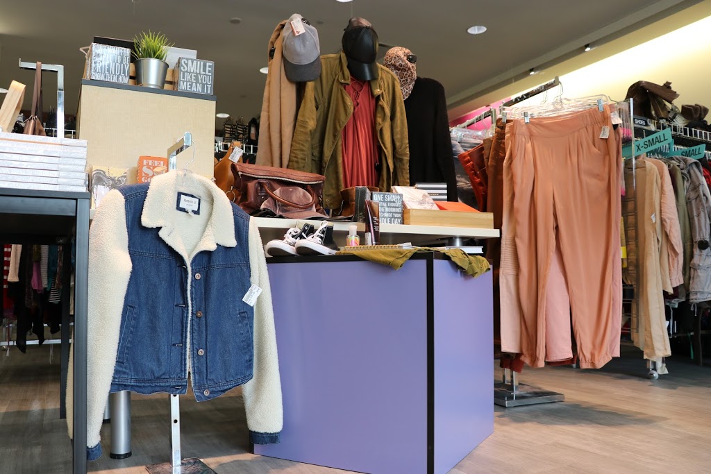 Platos Closet Richmond Hill | 10775 Leslie St Unit 2, Richmond Hill, ON L4S 0B2, Canada | Phone: (905) 770-7000