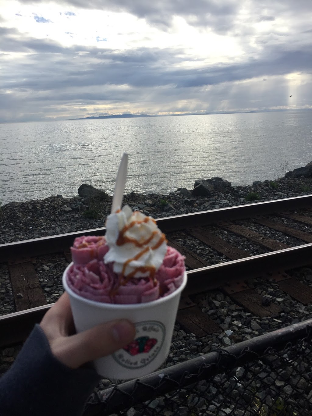 Thai Affair Rolled Gelato | 14970 Marine Dr, White Rock, BC V4B 1C4, Canada | Phone: (604) 786-0737
