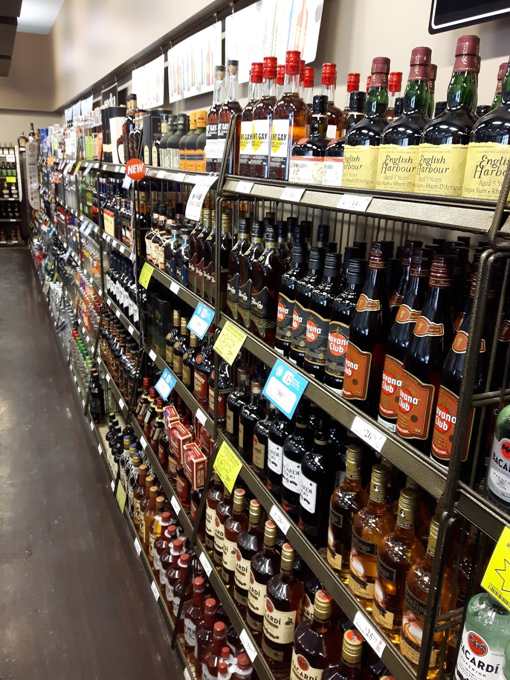 Rivergrove Liquor Mart | 2615 Main St, Winnipeg, MB R2V 4W3, Canada | Phone: (204) 987-4028