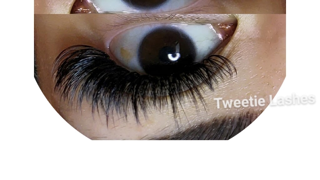 Tweetie lashes | 8416 150 Ave NW, Edmonton, AB T5E 6E1, Canada | Phone: (780) 695-8783