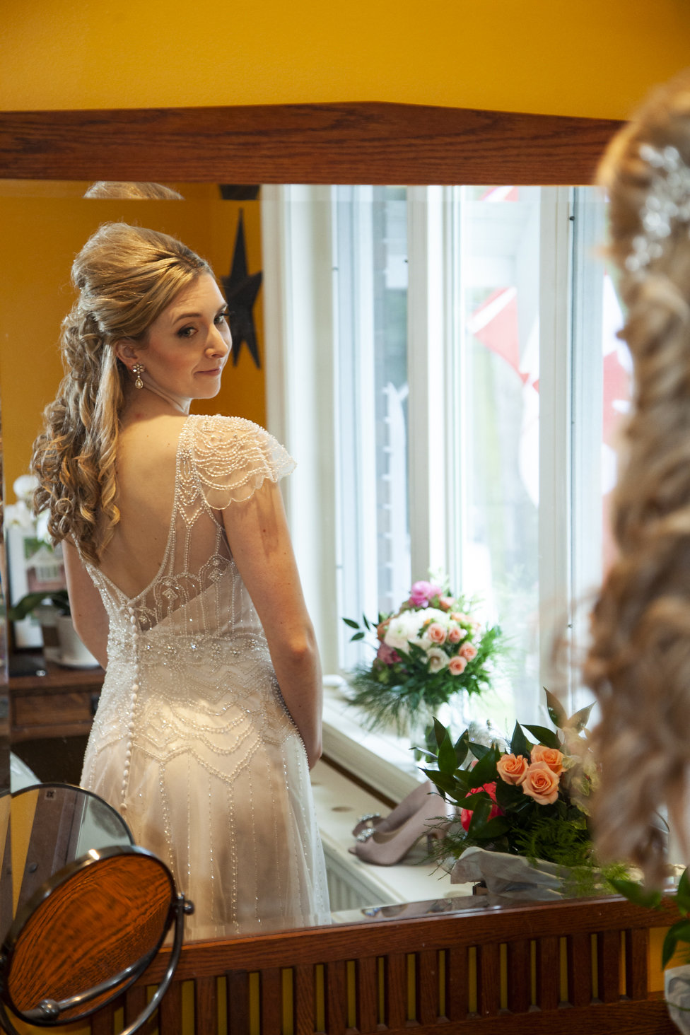 Irenes Studio | 201 Wicksteed Ave, Toronto, ON M4G 0B1, Canada | Phone: (416) 482-4579