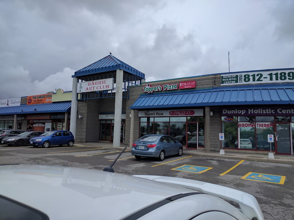 Toppers Pizza | 331 Bayfield St Unit 2, Barrie, ON L4M 3C2, Canada | Phone: (866) 454-6644