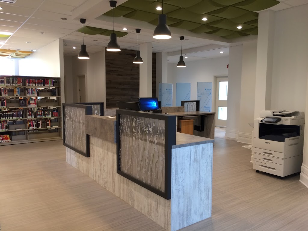 Bibliothèque et musée de Sainte-Martine | 164 Rue Saint-Joseph, Sainte-Martine, QC J0S 1V0, Canada | Phone: (450) 427-3050