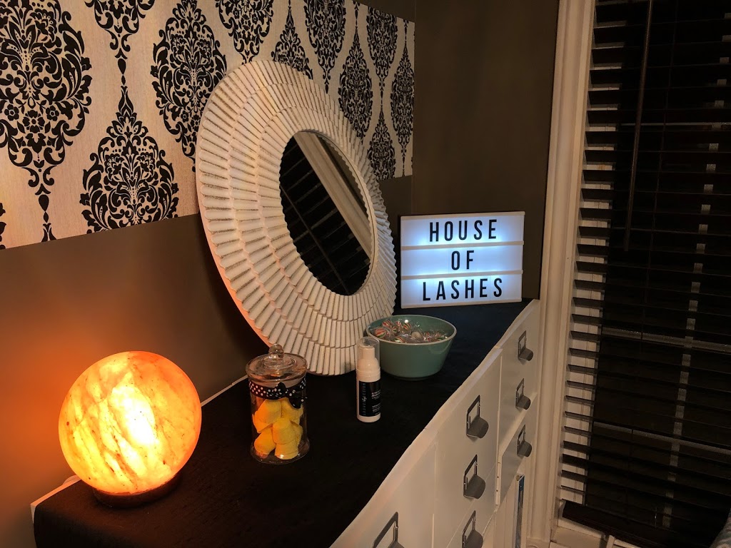 House of Lashes Port Perry | 975 Scugog Line 4, Port Perry, ON L9L 1B5, Canada | Phone: (416) 884-4509