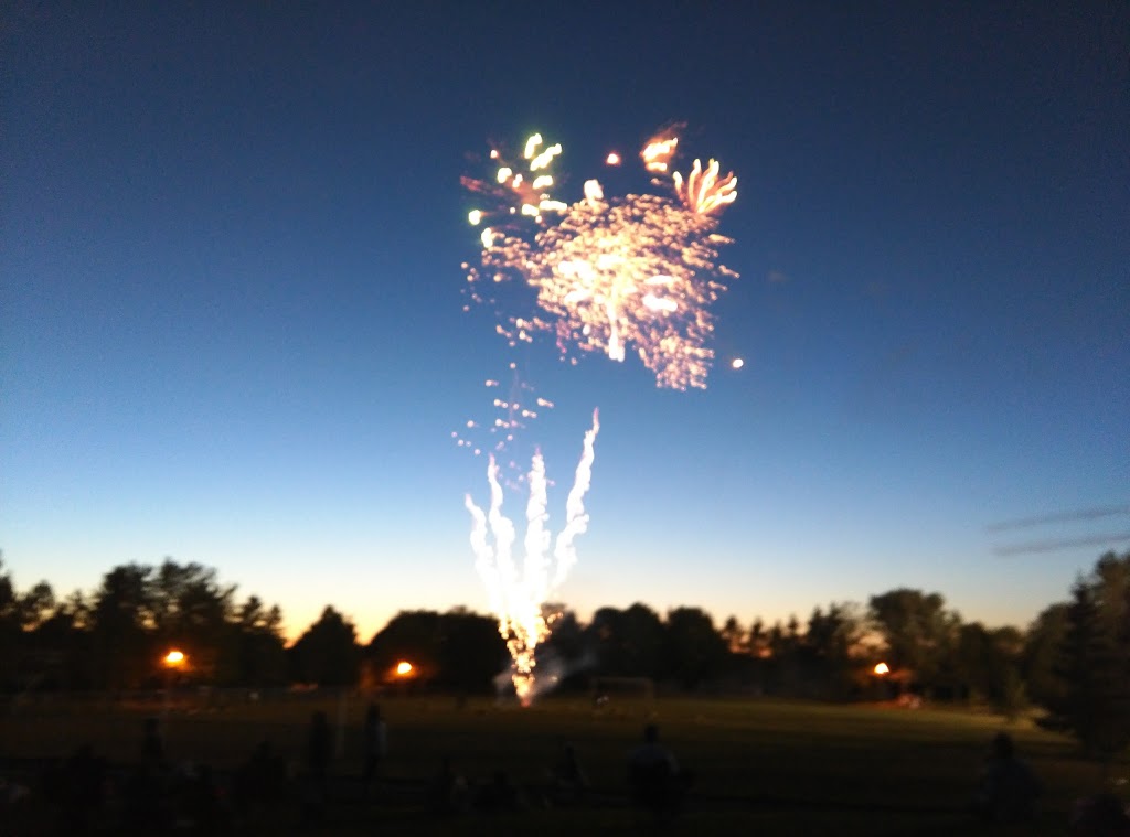 Fallingbrook Park | 681 Deancourt Crescent, Orléans, ON K4A 3E1, Canada | Phone: (613) 580-2400
