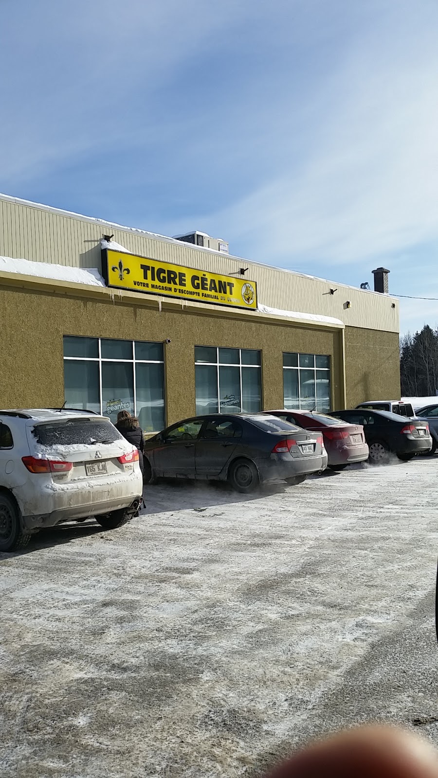 Tigre Géant | 1620 Rue LAnnonciation N, Rivière-Rouge, QC J0T 1T0, Canada | Phone: (819) 275-3777