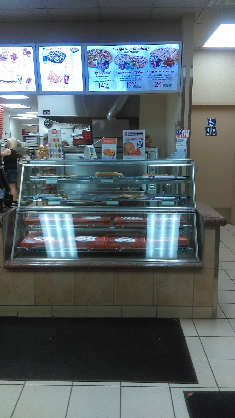 Pizza Pizza | 662 Boulevard des Laurentides, Laval, QC H7G 2V9, Canada | Phone: (514) 737-1111