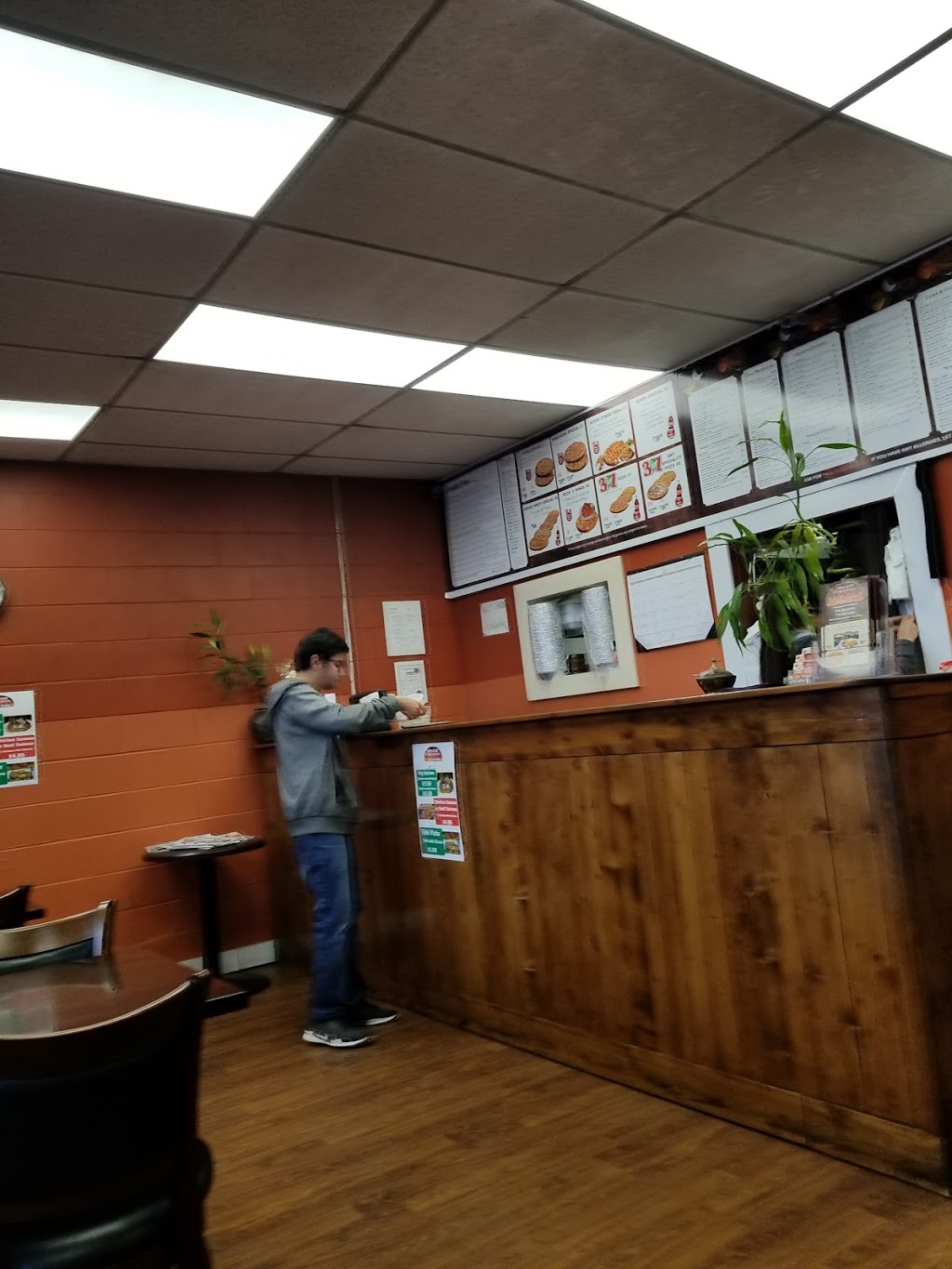 Pizza Town & Indian Cuisine | 1041 Ridgeway Ave, Coquitlam, BC V3J 7C7, Canada | Phone: (778) 355-6000
