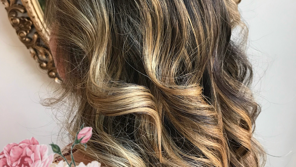 Coiffure Sabrina Cabral | 1319 Av. Van Horne, Outremont, QC H2V 1K7, Canada | Phone: (514) 373-7362