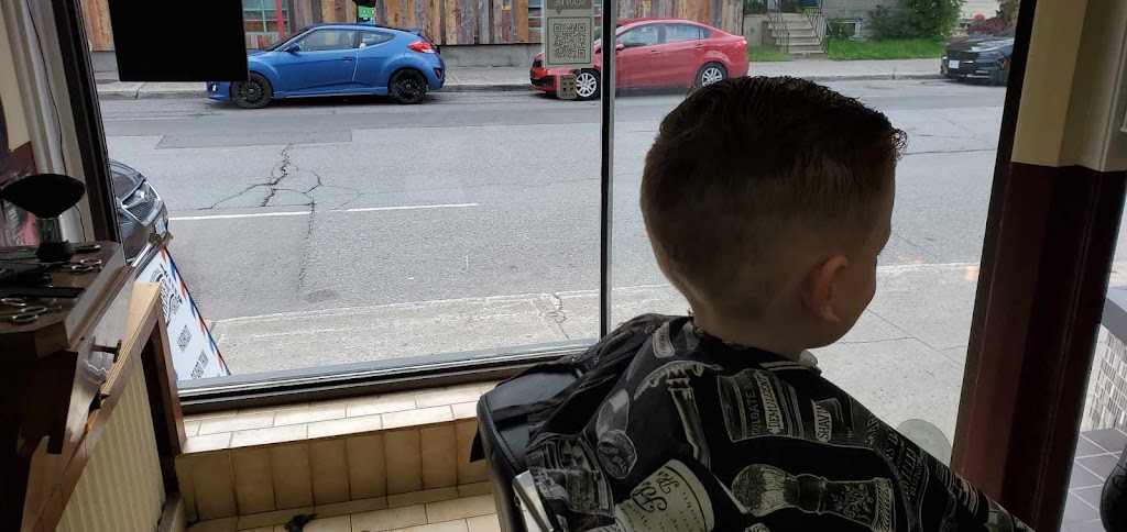 Professional Barber Shop | 617 Somerset St W, Ottawa, ON K1R 5K3, Canada | Phone: (613) 235-0322