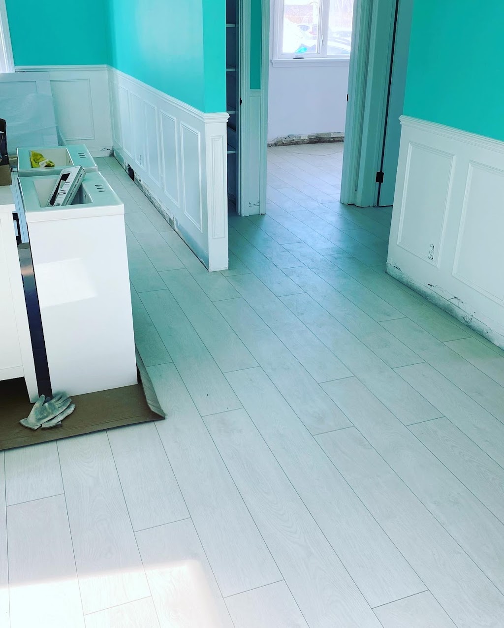 VAMN Flooring Inc | 135 Arbourwood Ct, Winnipeg, MB R3Y 0Y9, Canada | Phone: (204) 451-0566