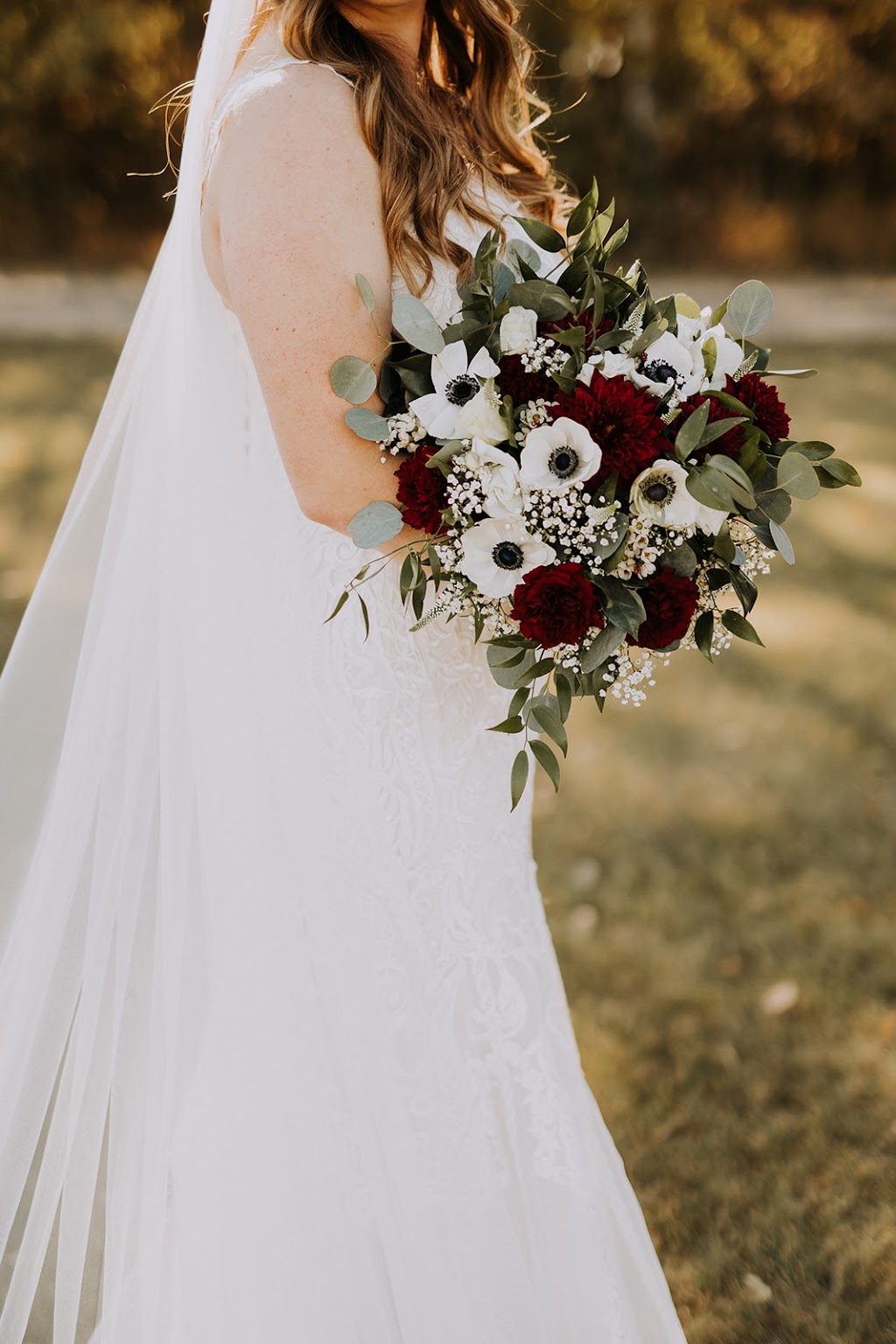 Flowers by Nicole | 5805 70 Avenue Close, Rocky Mountain House, AB T4T 1V8, Canada | Phone: (403) 844-8521