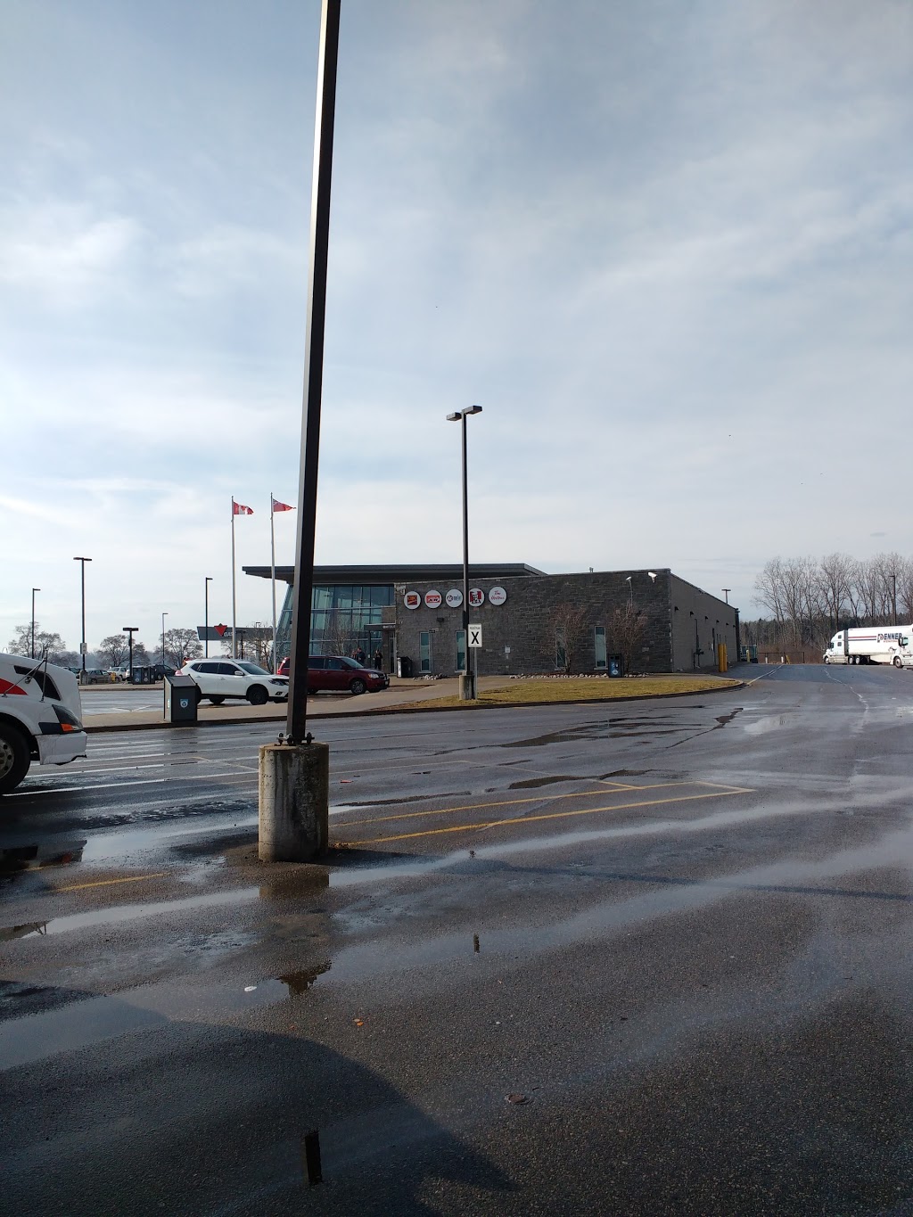 ONroute West Lorne | 290 ON-401, Dutton, ON N0L 1J0, Canada | Phone: (519) 658-2100