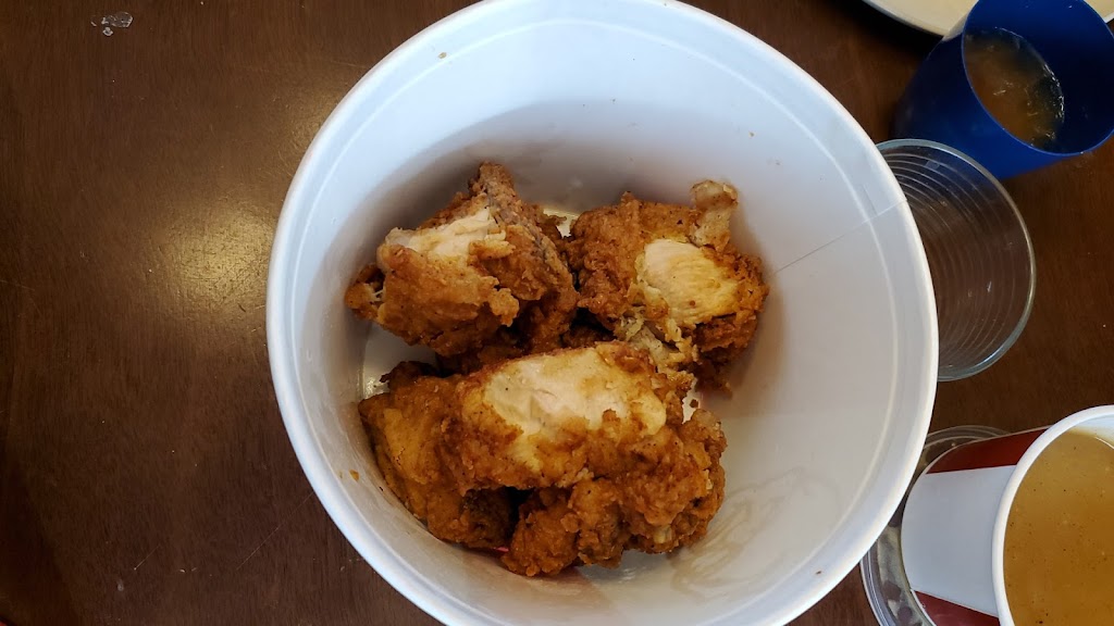 KFC | 971 Cole Harbour Rd, Dartmouth, NS B2V 1E8, Canada | Phone: (902) 434-7268