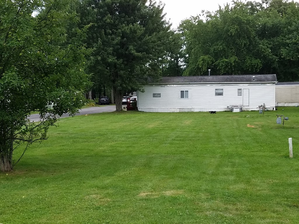 Suburban Rapids Mobile Home | 6763 Minnick Rd, Lockport, NY 14094, USA | Phone: (716) 434-4641