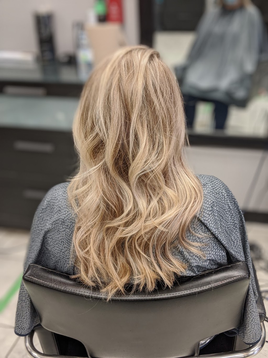 Evoluir Hair Salon Ltd. | 1413 Henderson Hwy, Winnipeg, MB R2G 1N3, Canada | Phone: (204) 334-5958