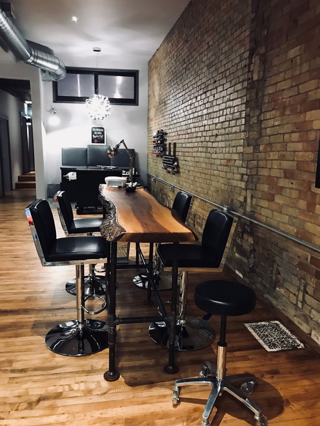 Heads or Nails | 5311 Nauvoo Rd, Watford, ON N0M 2S0, Canada | Phone: (519) 876-2241