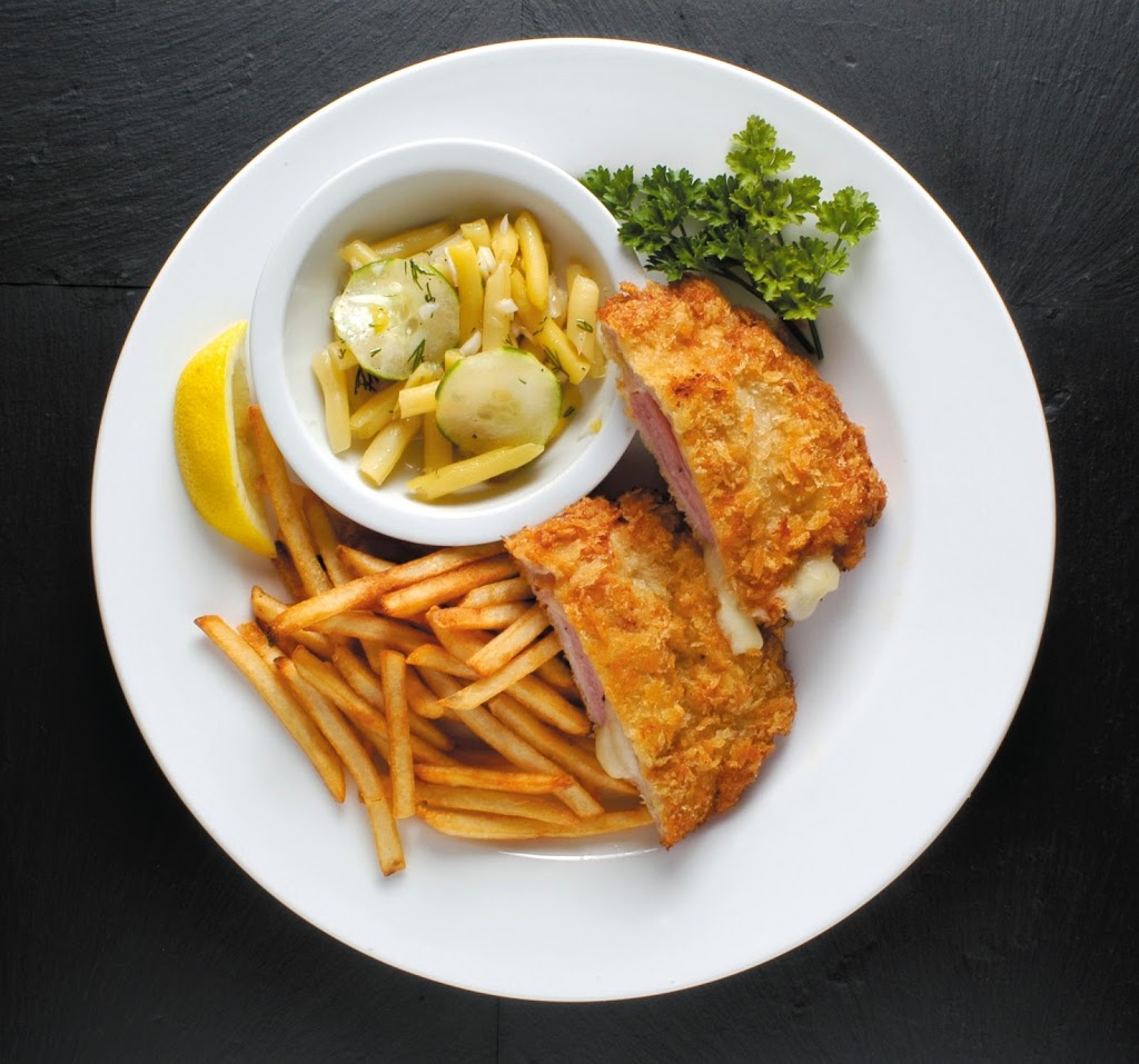 Schnitzelz | 27214 Fraser Hwy, Aldergrove, BC V4W 3P8, Canada | Phone: (604) 381-3993