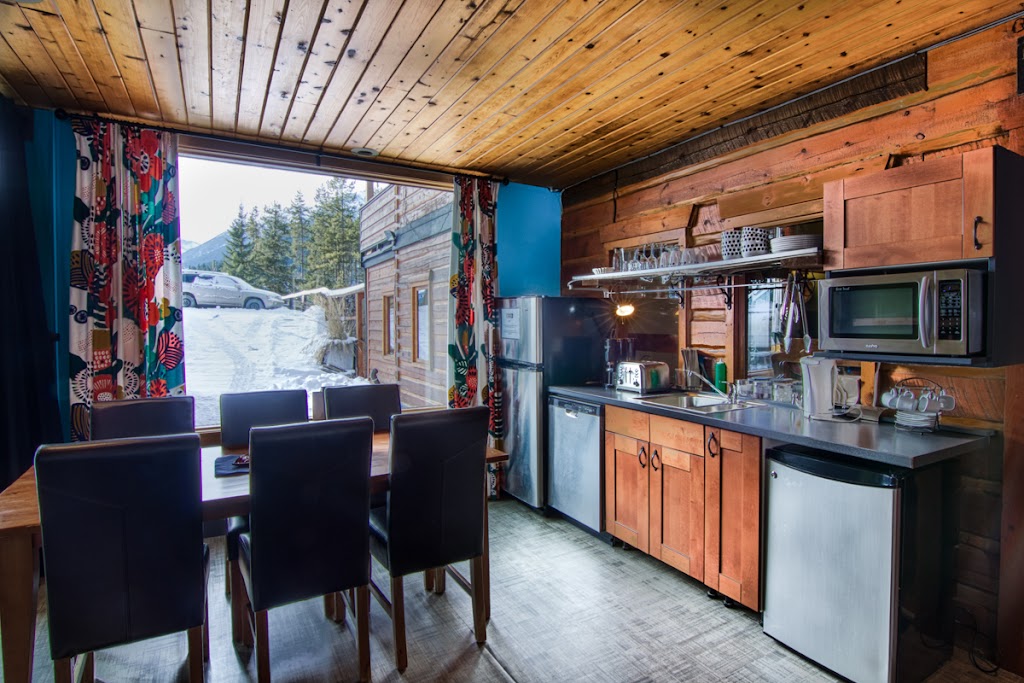 Earl Grey Lodge | Earl Grey Lodge, 2069 Summit Dr, Panorama, BC V0A 1T0, Canada | Phone: (250) 341-3641