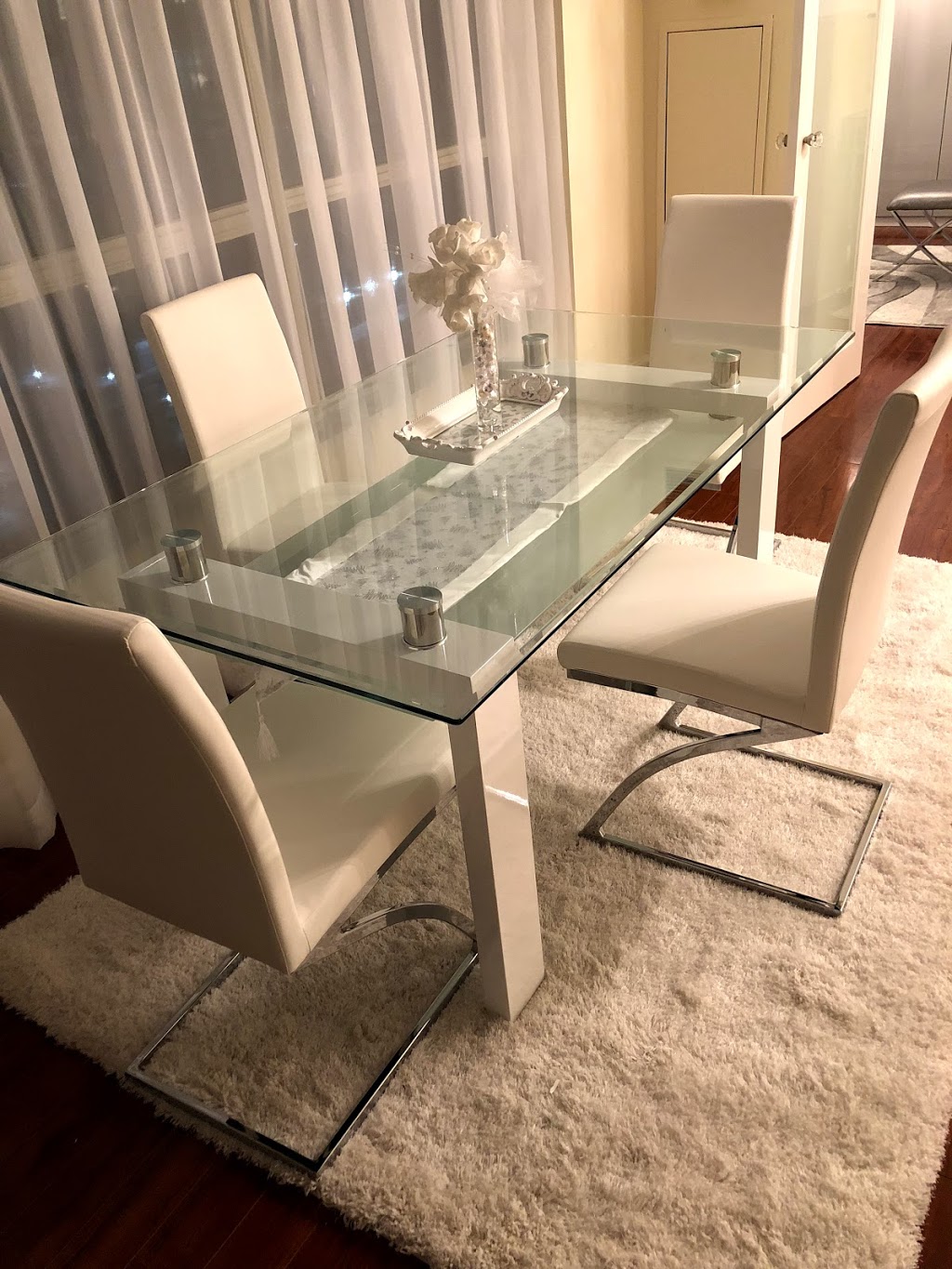 In Style Furniture Gallery | 1970 Dundas St E #2, Mississauga, ON L4X 2W7, Canada | Phone: (905) 896-9940