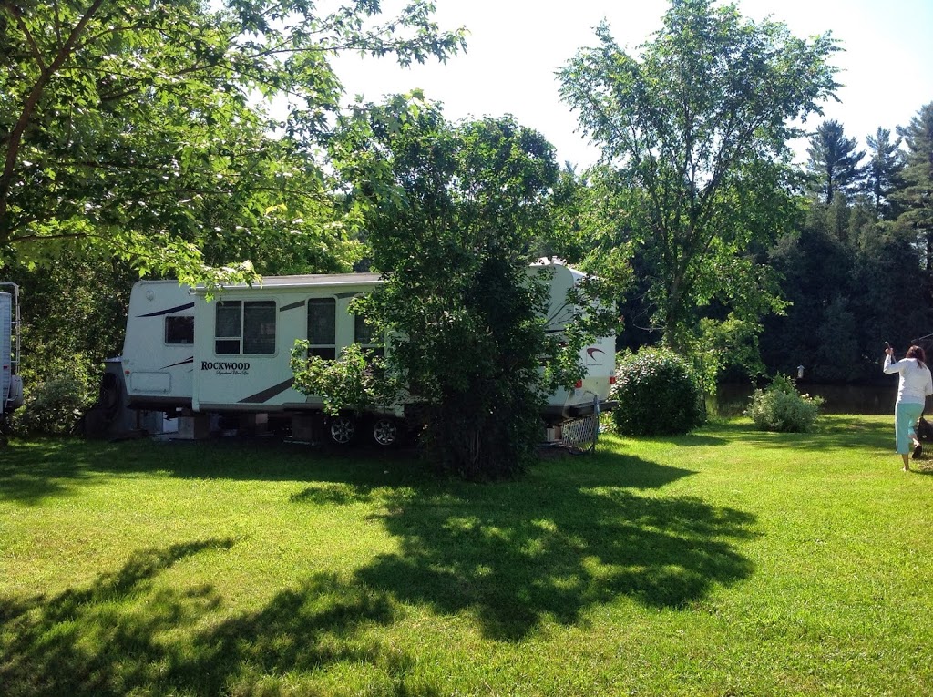 Riverbend Park | 2918 County Rd No 29, Pakenham, ON K0A 2X0, Canada | Phone: (613) 624-5426
