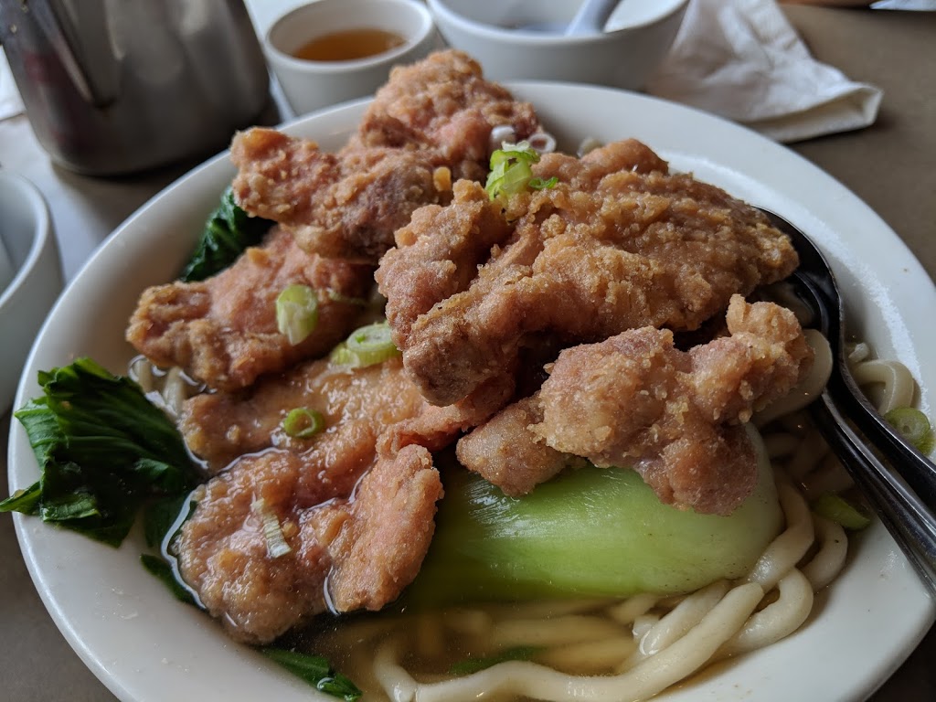 Shanghai Classic Restaurant | 8282 Centre St N, Calgary, AB T3K 2X4, Canada | Phone: (403) 295-1323