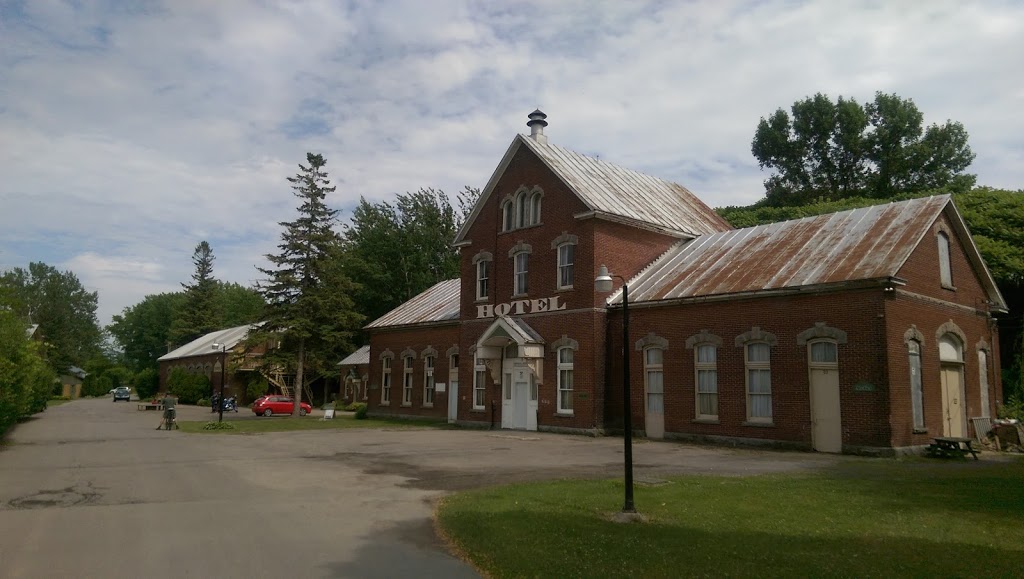 Camping Pointe-des-Cascades | 2 Chemin du Canal, Pointe-des-Cascades, QC J0P 1M0, Canada | Phone: (450) 455-2446