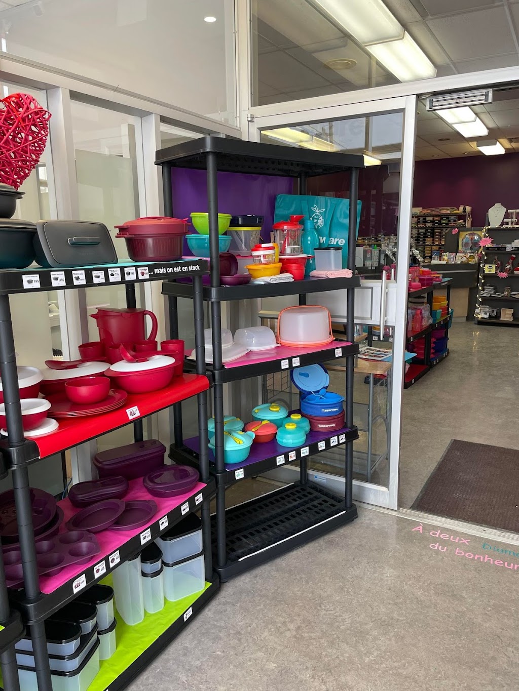 Hobby dépôt, siège social | 374 Rue Principale, Daveluyville, QC G0Z 1C0, Canada | Phone: (450) 288-1012
