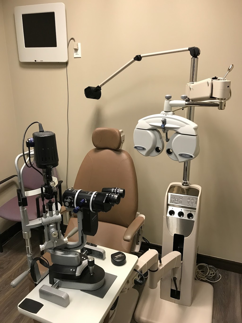 Dr. Gary Lau Optometry Clinic | 9255 Woodbine Ave #18, Markham, ON L6C 1Y9, Canada | Phone: (905) 534-6338
