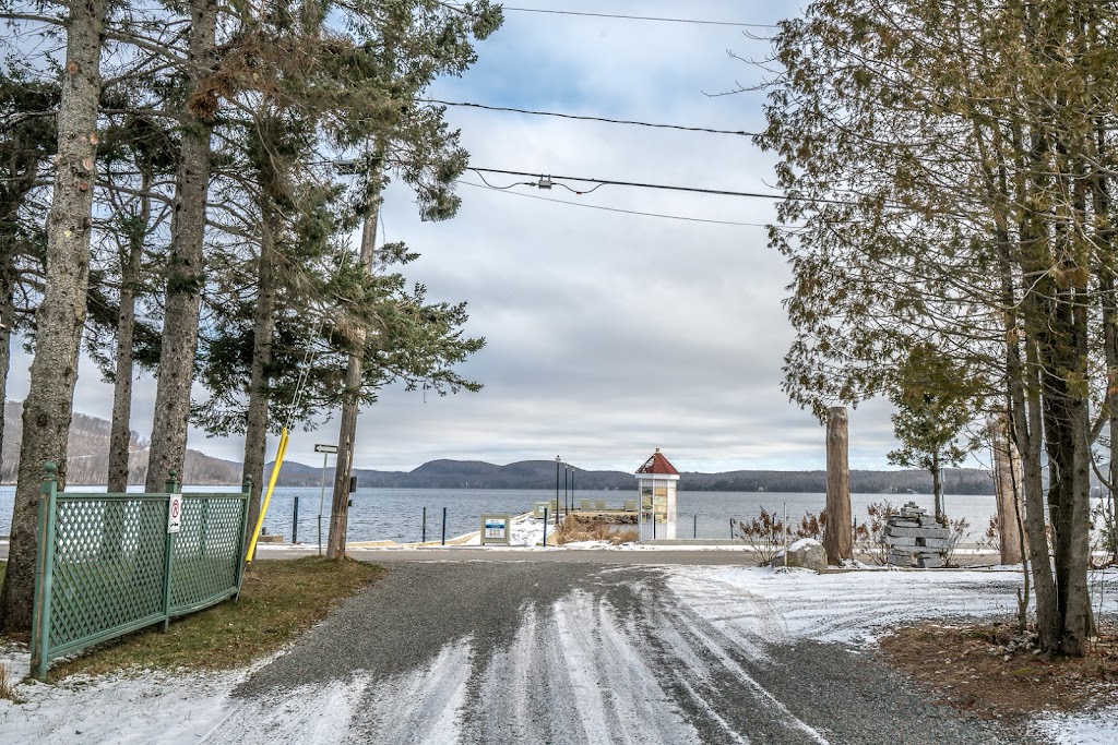 La Belle Amour du Lac | 250 Rue Ste Marie, Lac-aux-Sables, QC G0M 1X0, Canada | Phone: (581) 994-4315