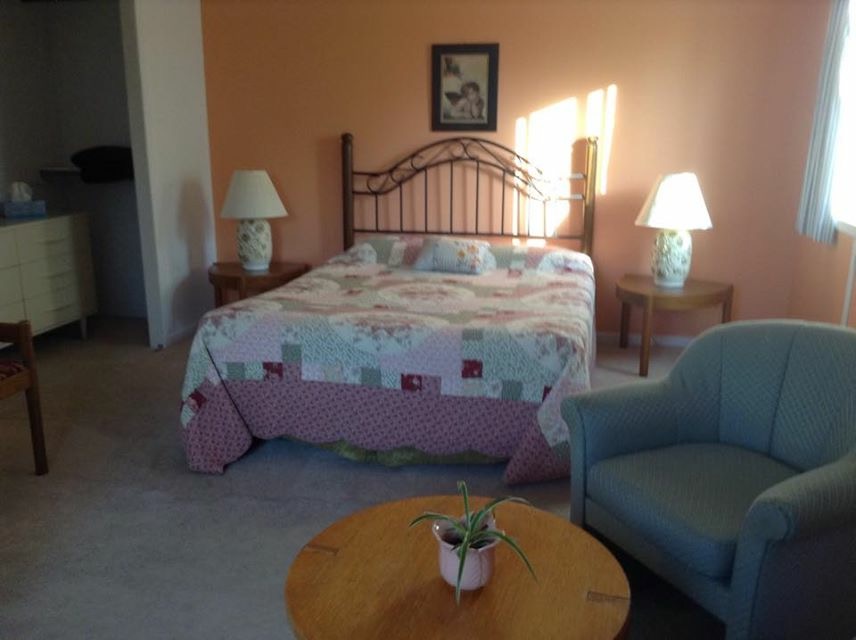 Auberge du Lac Archambault | 221 Rue Aubin, Saint-Donat-de-Montcalm, QC J0T 2C0, Canada | Phone: (819) 424-3542