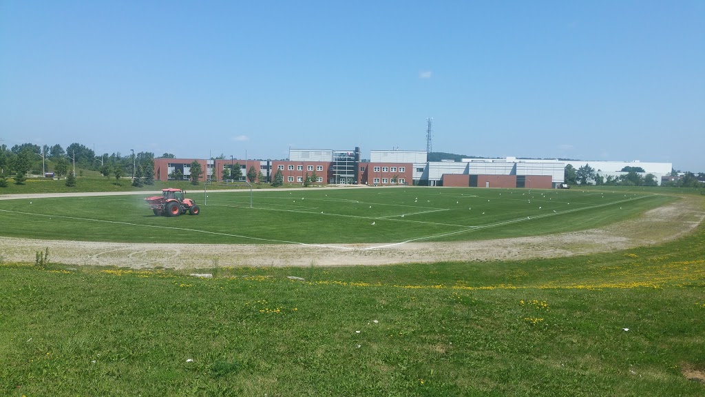 Huron Heights Secondary School | 1825 Strasburg Rd, Kitchener, ON N2R 1S3, Canada | Phone: (519) 896-2631